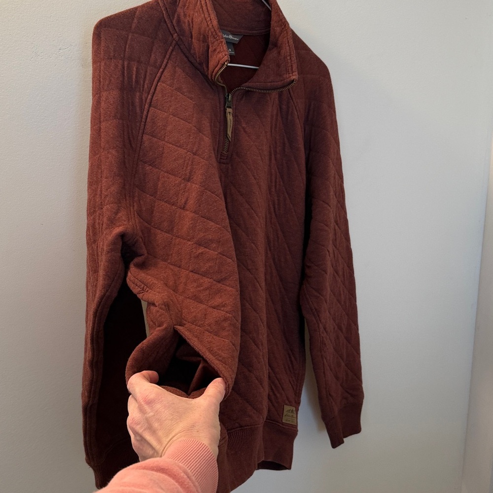 Men’s 3/4 zip top. - Picture 7 of 9